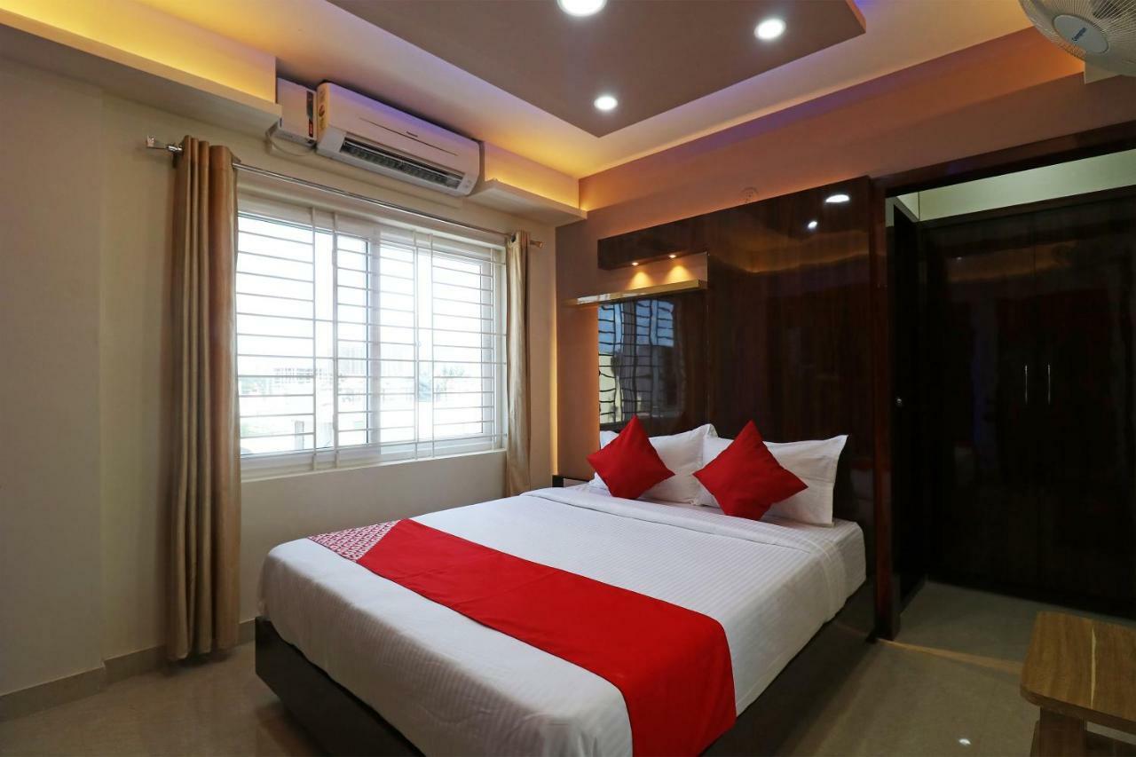 Oyo 37349 Sai Palace Chik Banavar Bagian luar foto