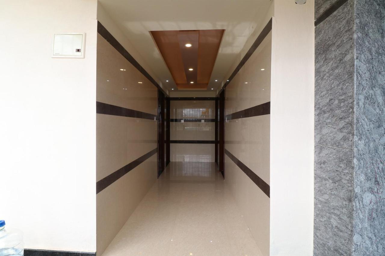 Oyo 37349 Sai Palace Chik Banavar Bagian luar foto